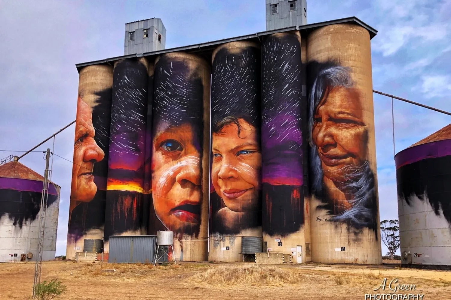 GrainCorp Silos at Sheep Hills (VIC), Adnate. Photography: Annette Green